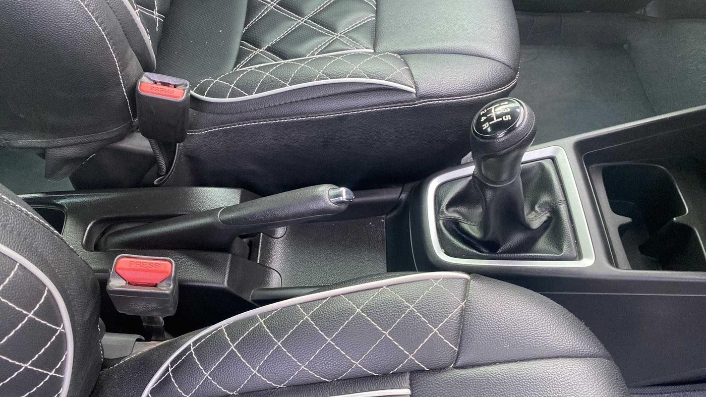 2020 Maruti Swift VXI, Petrol, Manual, 21,454 km, Gear Lever