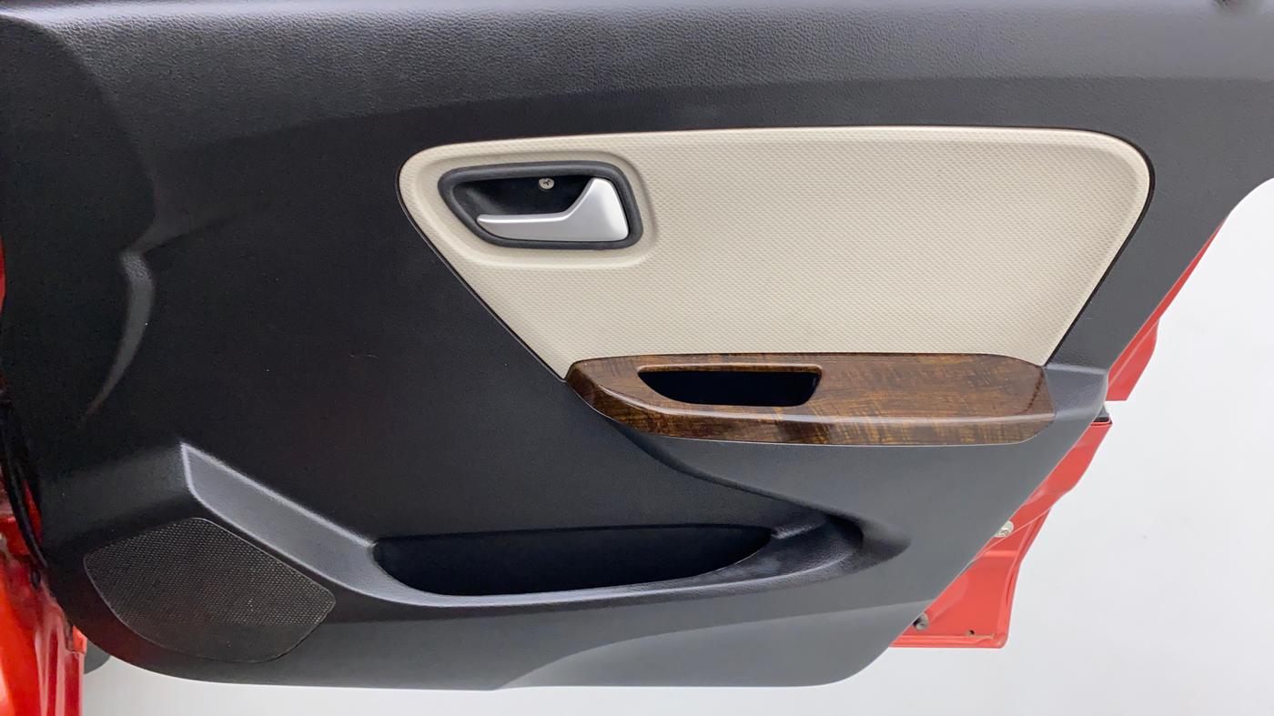 2020 Maruti Alto LXI, Petrol, Manual, 12,236 km, Driver Side Door Panels Control