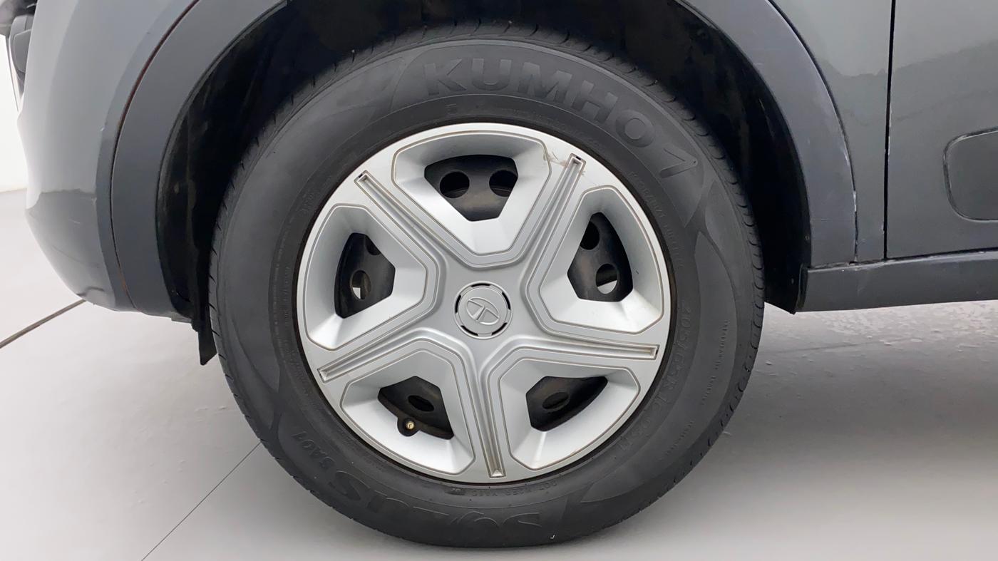 2018 Tata NEXON XM PETROL, Petrol, Manual, 86,155 km, Left Front Wheel