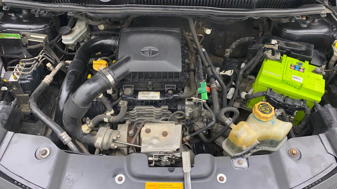 2018 Tata NEXON XM PETROL, Petrol, Manual, 86,155 km, Open Bonet