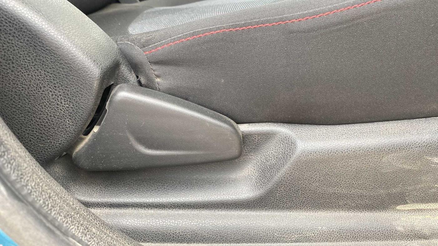 2019 Renault Kwid RXT 1.0 AMT, Petrol, Automatic, 37,666 km, Driver Side Adjustment Panel