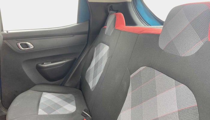 2019 Renault Kwid RXT 1.0 AMT, Petrol, Automatic, 37,666 km, Right Side Rear Door Cabin
