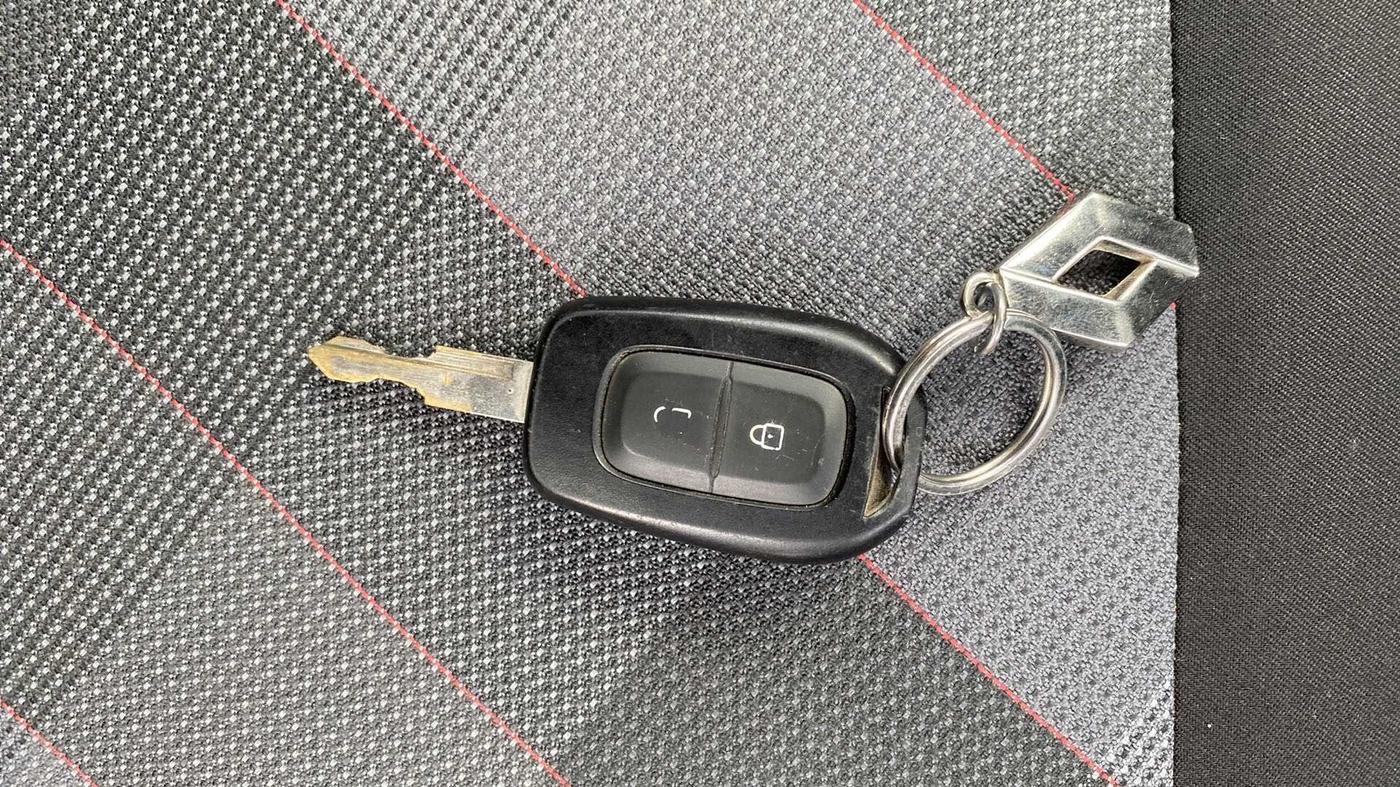 2019 Renault Kwid RXT 1.0 AMT, Petrol, Automatic, 37,666 km, Key Close Up