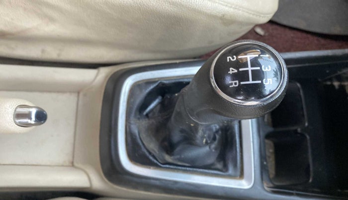 2020 Maruti Dzire VXI, Petrol, Manual, 51,895 km, Gear lever - Boot cover slightly torn