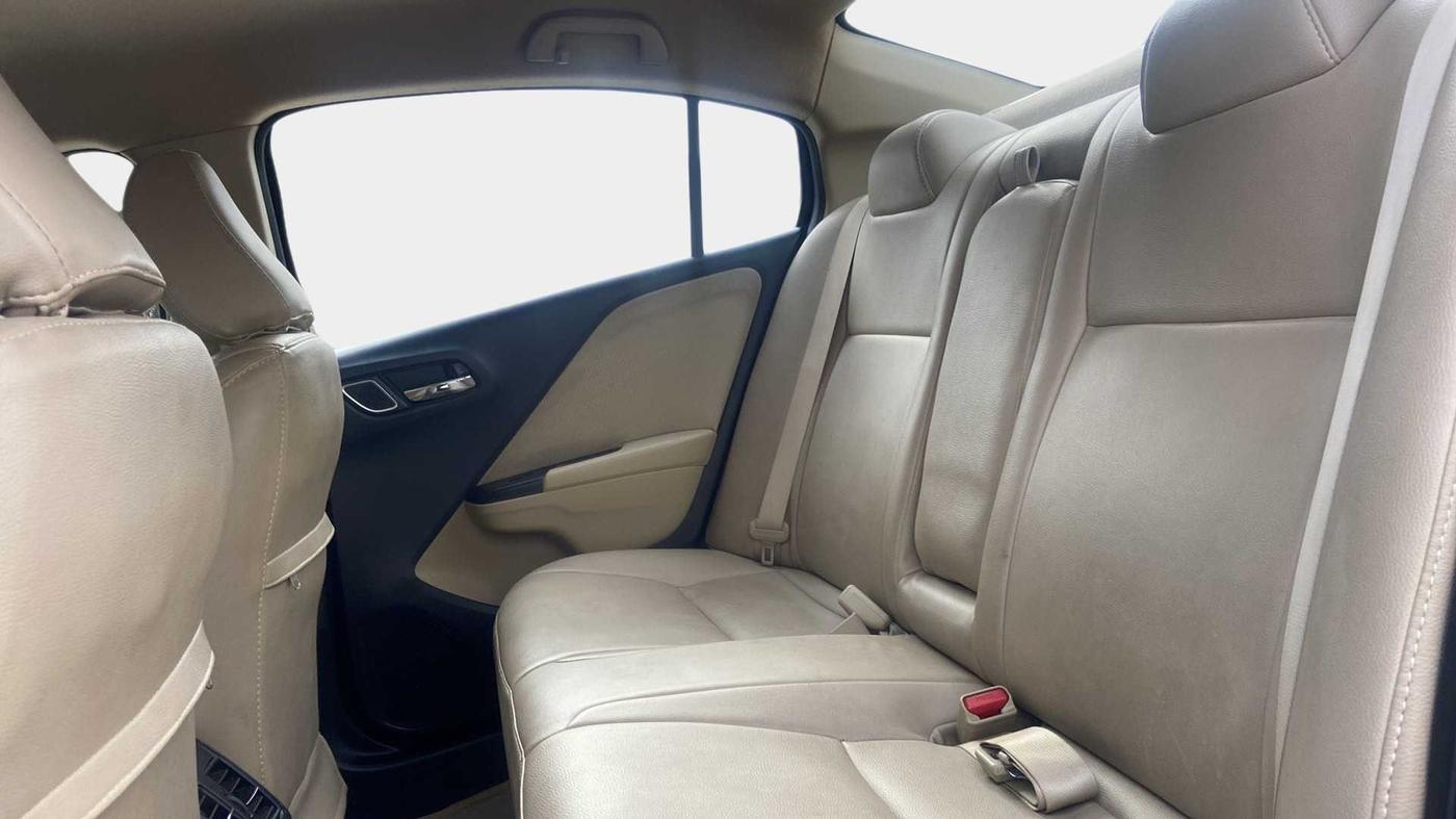 2019 Honda City 1.5L I-VTEC V MT, Petrol, Manual, 9,243 km, Right Side Rear Door Cabin