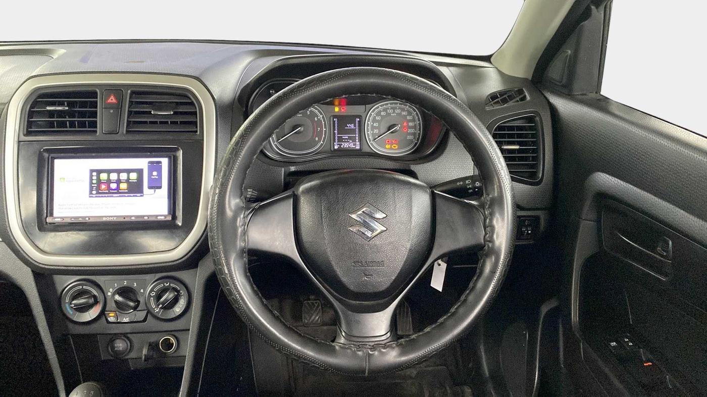 2021 Maruti Vitara Brezza LXI, Petrol, Manual, 23,529 km, Steering Wheel Close Up