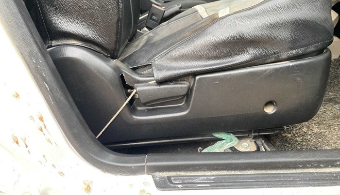 2019 Maruti Alto LXI, Petrol, Manual, 21,476 km, Driver Side Adjustment Panel