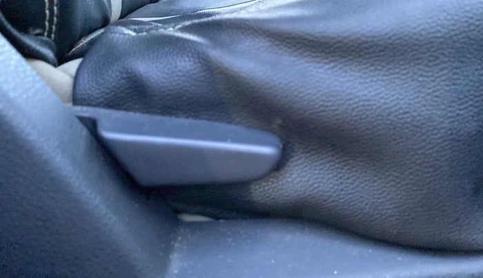 2013 Renault Duster RXL PETROL, Petrol, Manual, 35,002 km, Driver Side Adjustment Panel