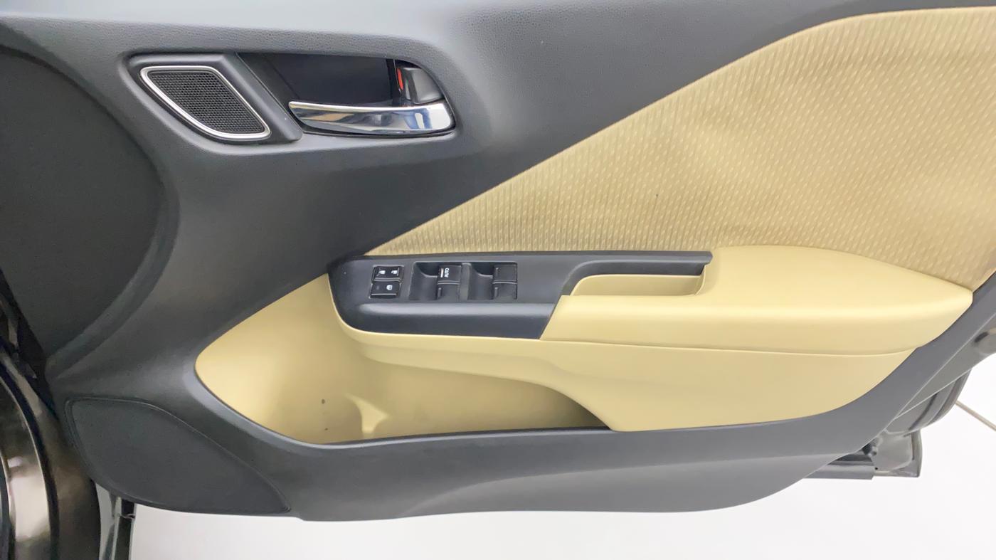 2017 Honda City 1.5L I-VTEC V MT, Petrol, Manual, 40,194 km, Driver Side Door Panels Control