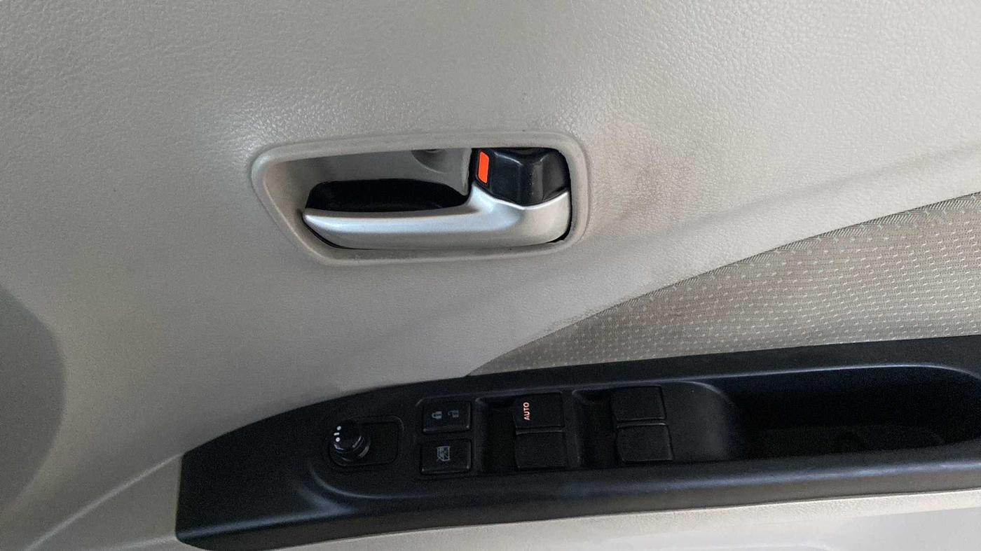 2019 Maruti Celerio ZXI, Petrol, Manual, 38,497 km, Driver Side Door Panels Control