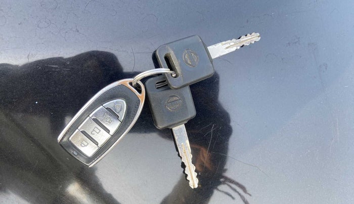 2014 Nissan Micra Active XL, Petrol, Manual, 77,203 km, Key Close Up