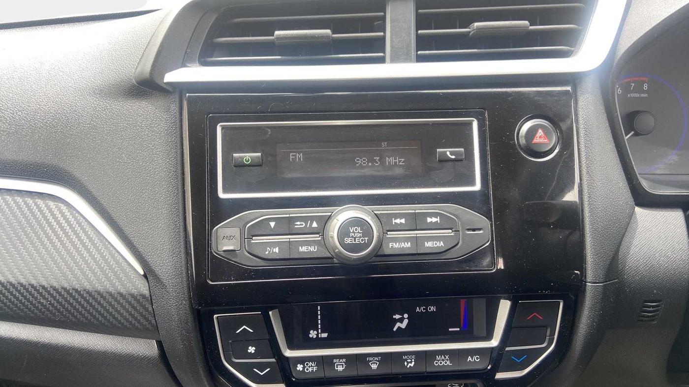 2018 Honda Brio VX AT, Petrol, Automatic, 50,957 km, Air Conditioner