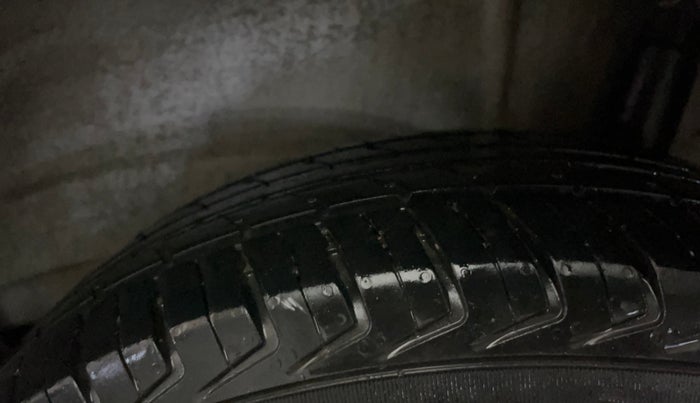 2020 Maruti New Wagon-R LXI CNG 1.0, CNG, Manual, 29,765 km, Left Rear Tyre Tread