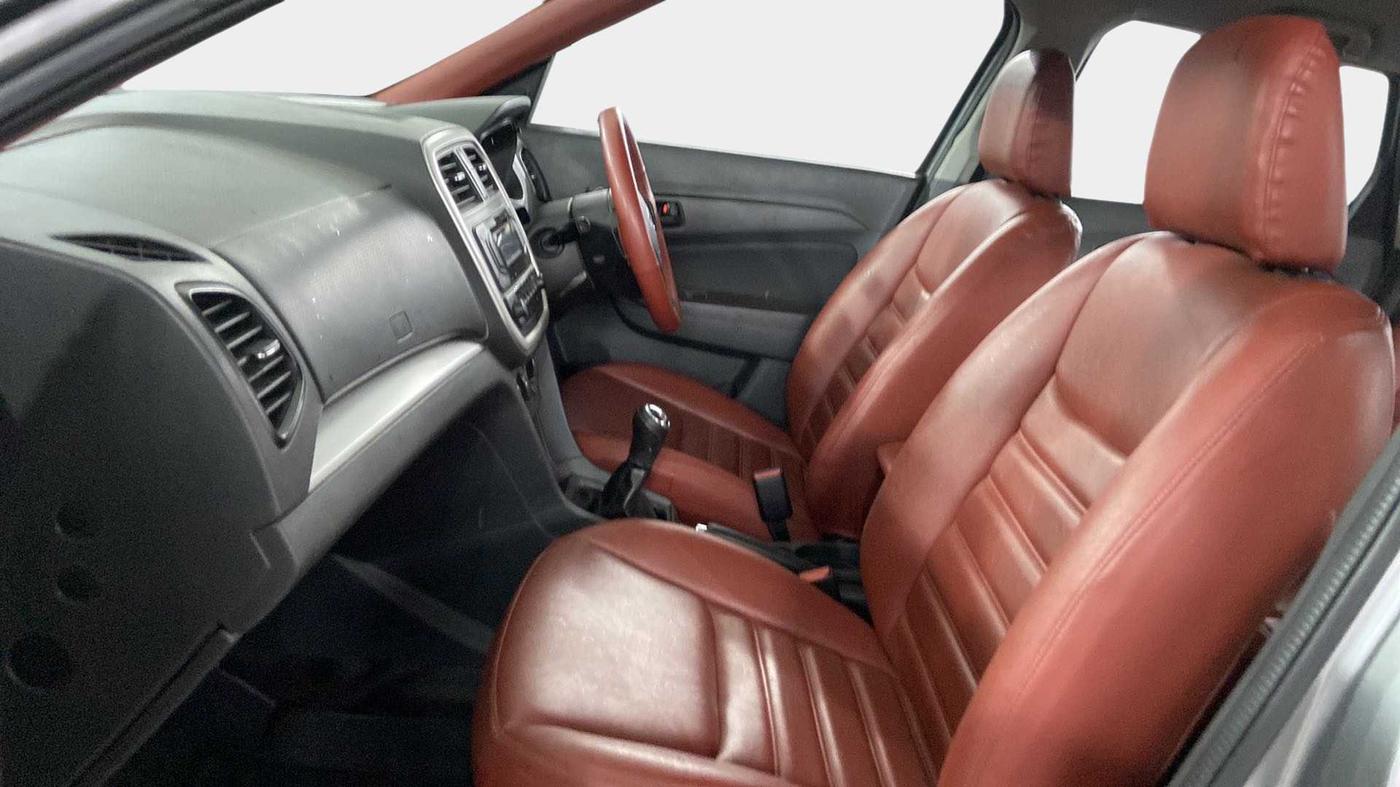 2018 Maruti Vitara Brezza VDI, Diesel, Manual, 48,217 km, Right Side Front Door Cabin