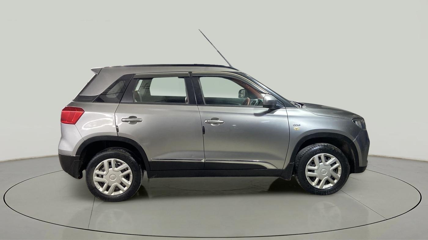 2018 Maruti Vitara Brezza VDI, Diesel, Manual, 48,217 km, Right Side View
