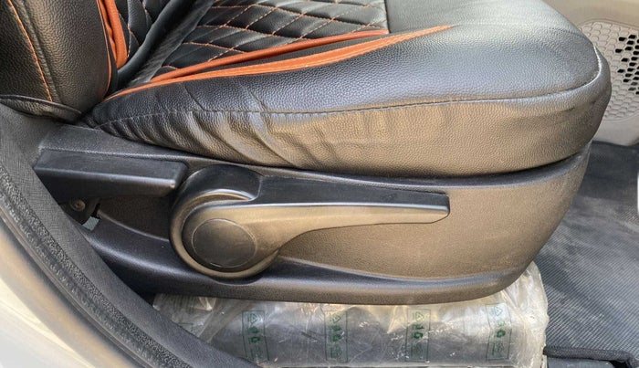 2019 Tata NEXON XZ PLUS PETROL, Petrol, Manual, 76,065 km, Driver Side Adjustment Panel