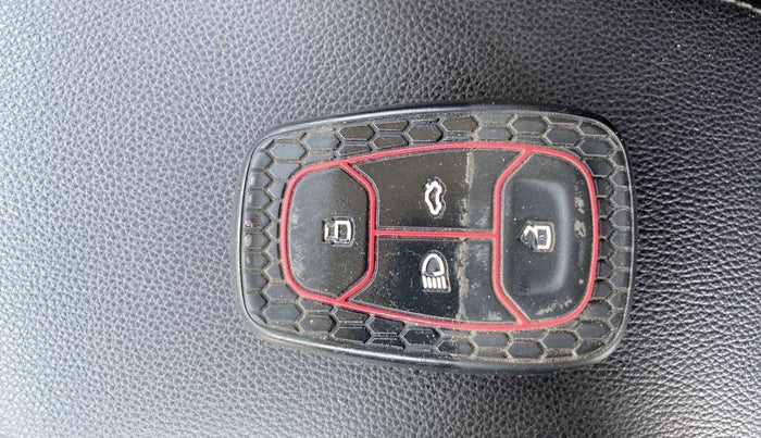 2019 Tata NEXON XZ PLUS PETROL, Petrol, Manual, 76,065 km, Key Close Up