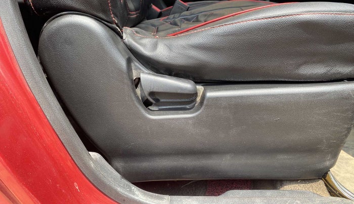2015 Maruti Wagon R 1.0 VXI, Petrol, Manual, 51,918 km, Driver Side Adjustment Panel