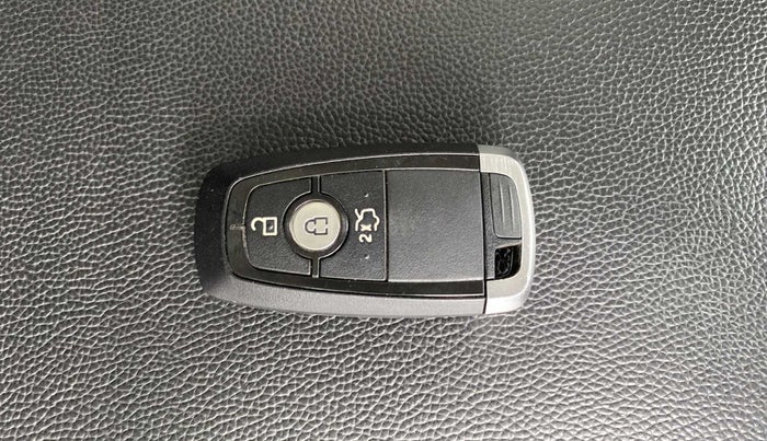 2019 Ford New Figo TITANIUM 1.2 PETROL MT, Petrol, Manual, 7,413 km, Key Close Up