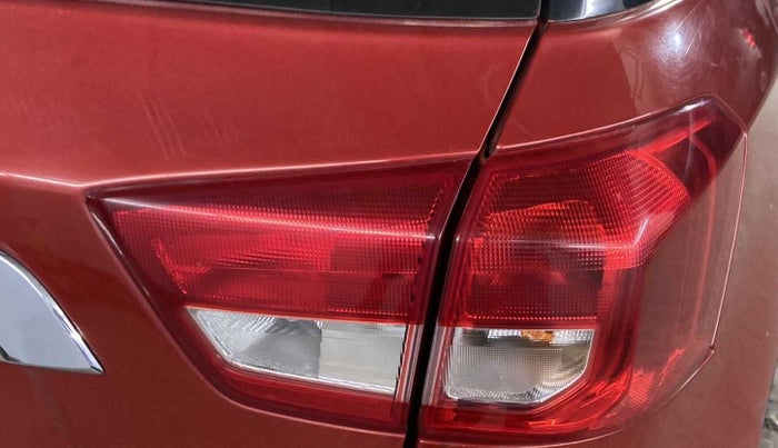 2019 Maruti Vitara Brezza VDI AMT, Diesel, Automatic, 21,293 km, Right tail light - Minor damage