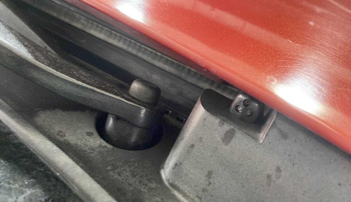 2019 Maruti Vitara Brezza VDI AMT, Diesel, Automatic, 21,293 km, Front windshield - Wiper nozzle not functional