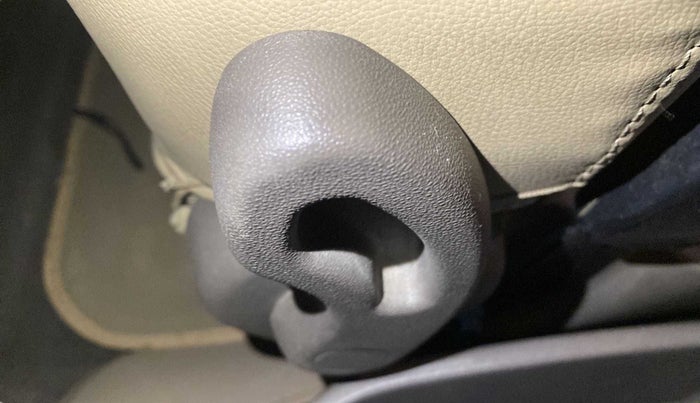 2011 Hyundai i10 MAGNA 1.2, Petrol, Manual, 99,650 km, Driver Side Adjustment Panel