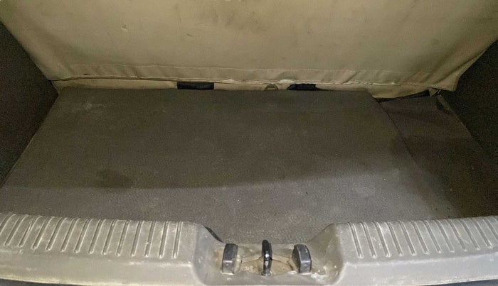 2011 Hyundai i10 MAGNA 1.2, Petrol, Manual, 99,650 km, Boot Inside