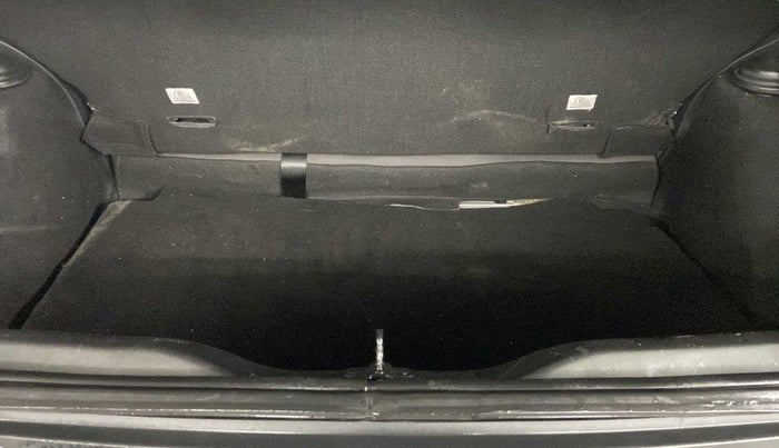 2022 Tata PUNCH PURE MT, Petrol, Manual, 6,489 km, Boot Inside