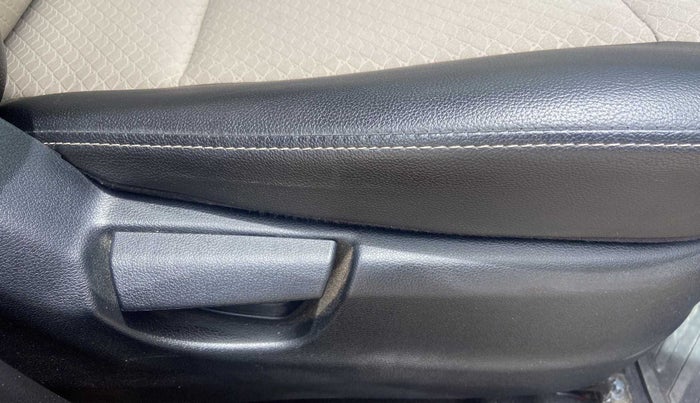 2019 Hyundai NEW SANTRO SPORTZ MT, Petrol, Manual, 35,711 km, Driver Side Adjustment Panel