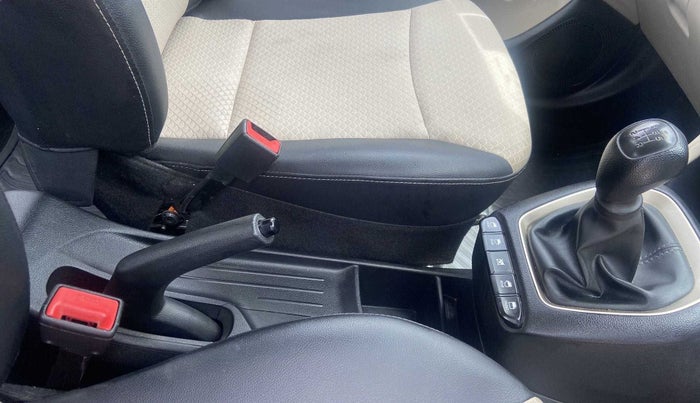 2019 Hyundai NEW SANTRO SPORTZ MT, Petrol, Manual, 35,711 km, Gear Lever