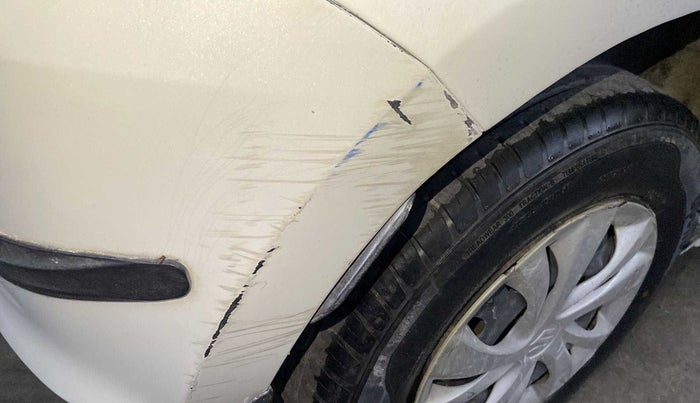 2018 Maruti Swift VXI AMT, Petrol, Automatic, 28,601 km, Rear bumper - Minor scratches