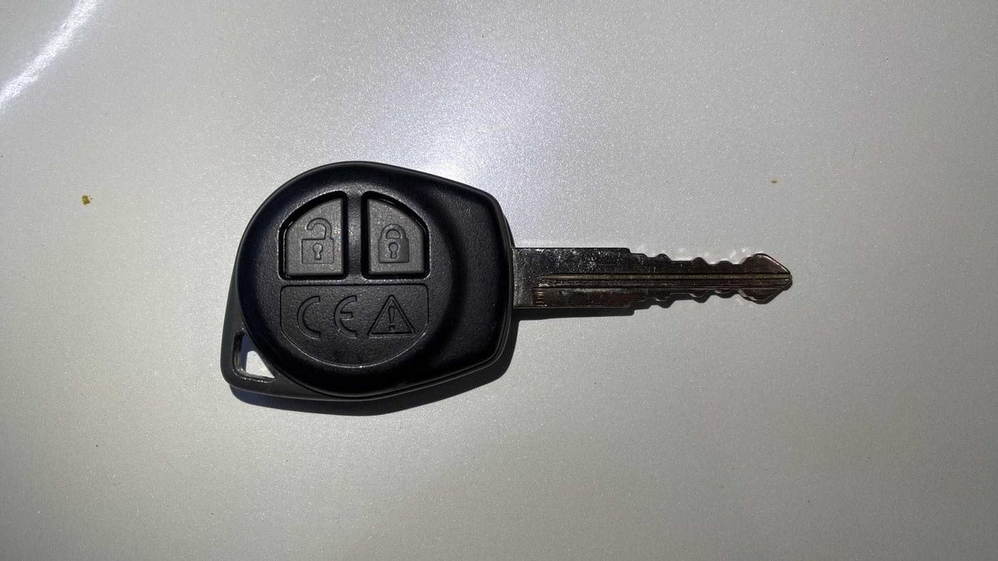 2018 Maruti Swift VXI AMT, Petrol, Automatic, 28,601 km, Key Close Up