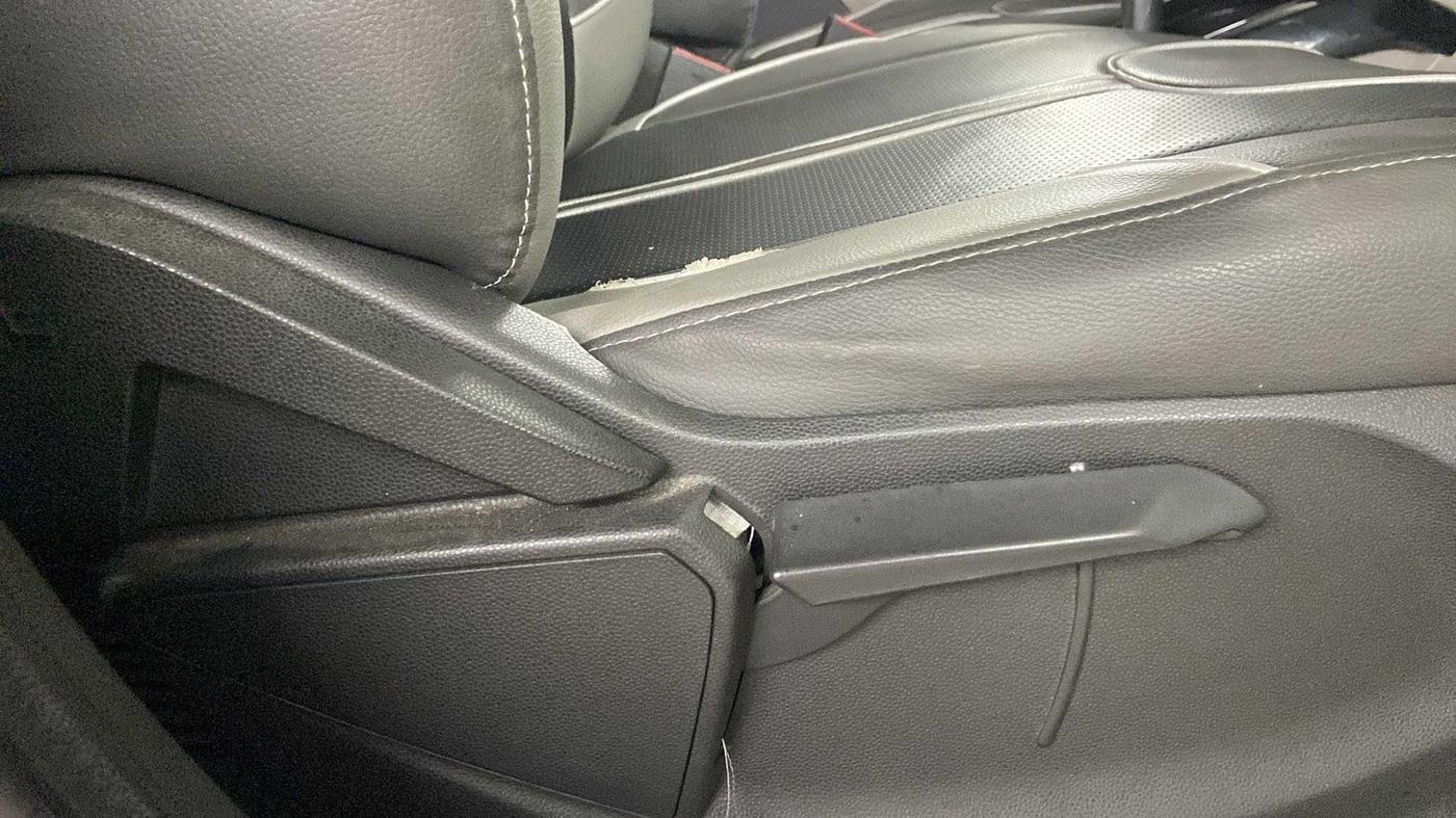 2017 Ford Ecosport TITANIUM 1.5L PETROL AT, Petrol, Automatic, 36,165 km, Driver Side Adjustment Panel