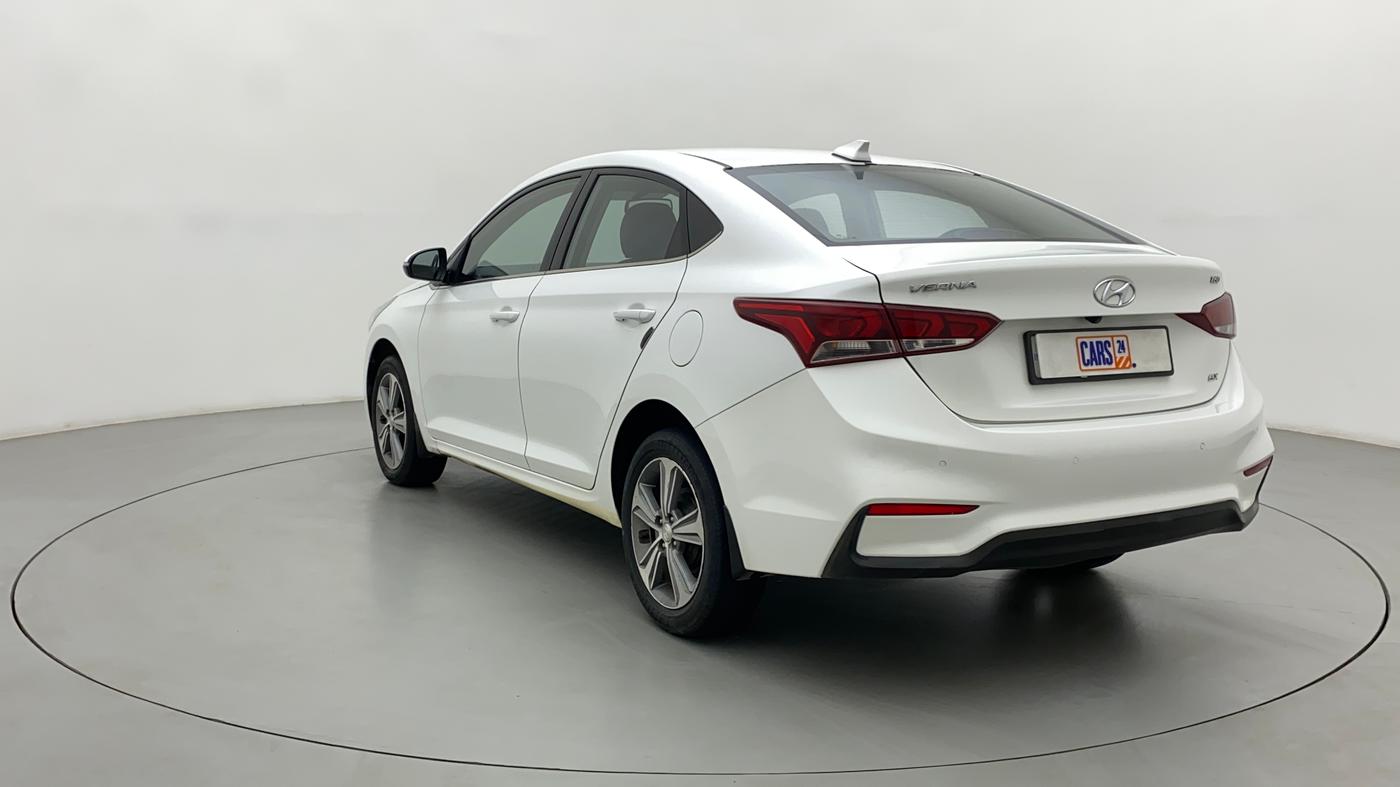 2017 Hyundai Verna 1.6 CRDI SX, Diesel, Manual, 82,405 km, Left Back Diagonal