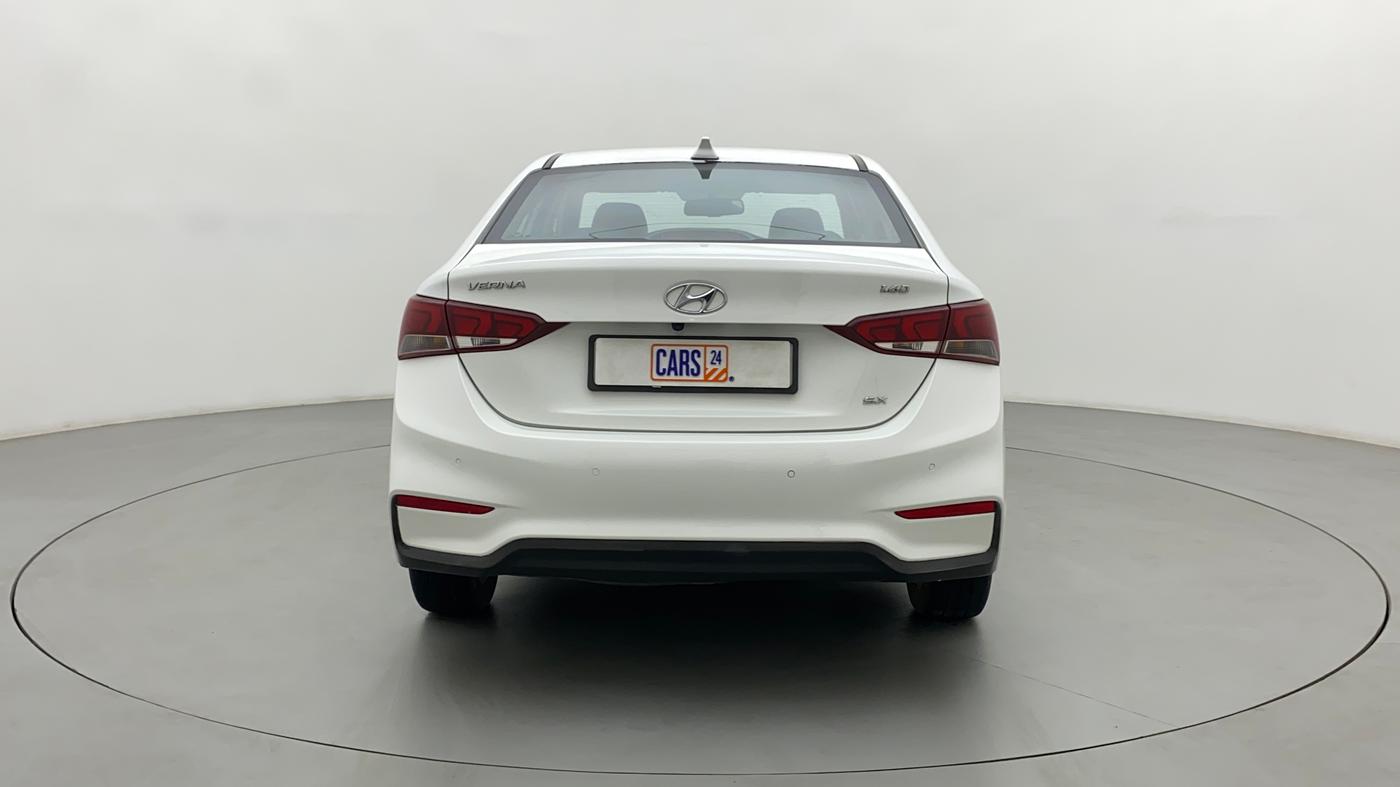 2017 Hyundai Verna 1.6 CRDI SX, Diesel, Manual, 82,405 km, Back/Rear