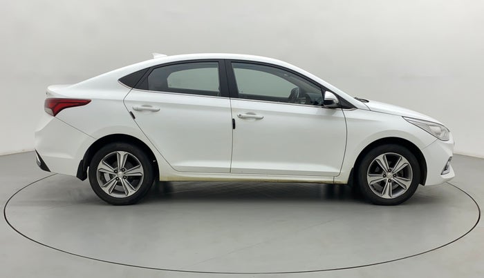 2017 Hyundai Verna 1.6 CRDI SX, Diesel, Manual, 82,405 km, Right Side View