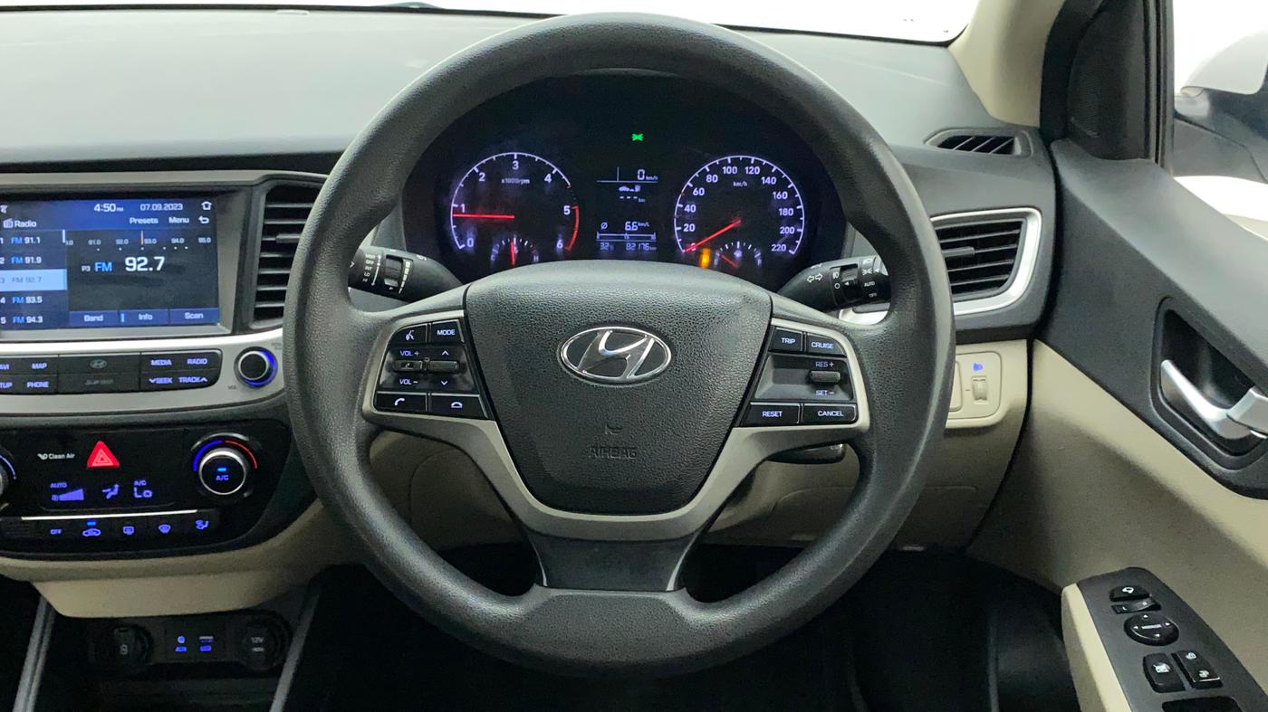 2017 Hyundai Verna 1.6 CRDI SX, Diesel, Manual, 82,405 km, Steering Wheel Close Up