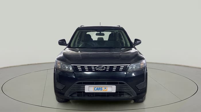 2022 Mahindra XUV300 W6 1.5 DIESEL, Diesel, Manual, 30,915 km, Front