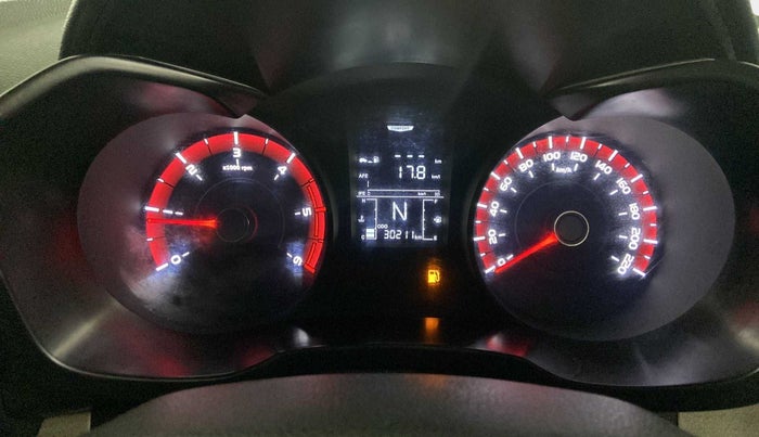 2022 Mahindra XUV300 W6 1.5 DIESEL, Diesel, Manual, 30,915 km, Odometer Image
