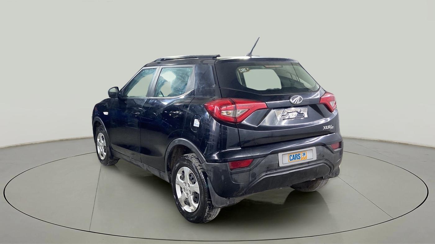 2022 Mahindra XUV300 W6 1.5 DIESEL, Diesel, Manual, 30,915 km, Left Back Diagonal