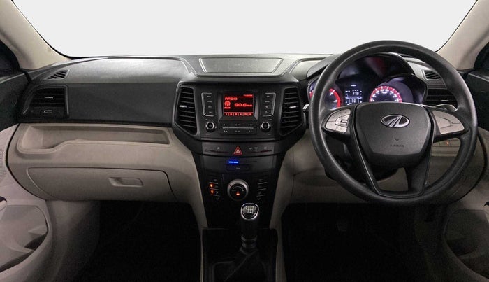 2022 Mahindra XUV300 W6 1.5 DIESEL, Diesel, Manual, 30,915 km, Dashboard