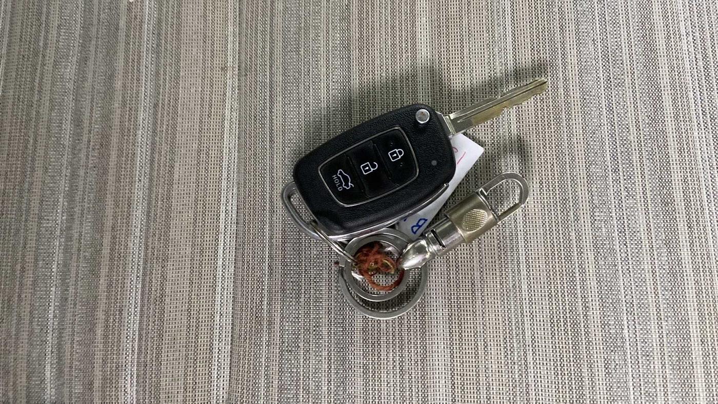 2022 Hyundai AURA S 1.2 CNG, CNG, Manual, 11,402 km, Key Close Up