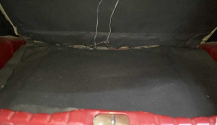 2015 Hyundai Eon ERA +, Petrol, Manual, 76,908 km, Boot Inside