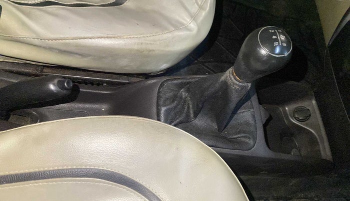 2015 Hyundai Eon ERA +, Petrol, Manual, 76,908 km, Gear Lever