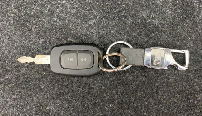2021 Renault Kwid RXT 1.0 AMT (O), Petrol, Automatic, 2,406 km, Key Close Up
