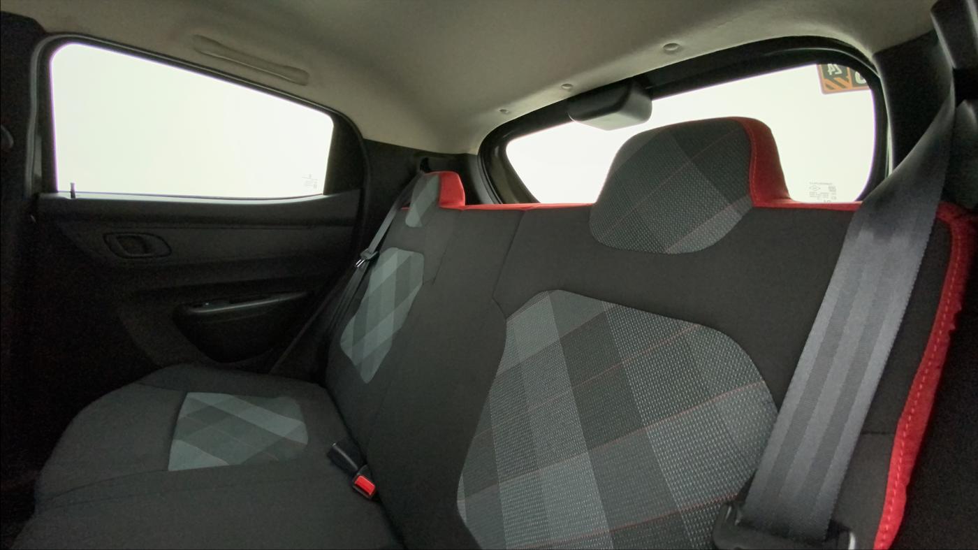 2021 Renault Kwid RXT 1.0 AMT (O), Petrol, Automatic, 2,406 km, Right Side Rear Door Cabin