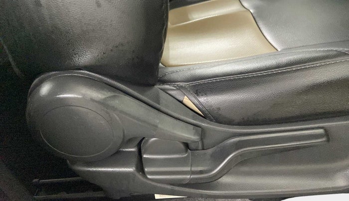 2020 Honda Amaze 1.2L I-VTEC V CVT, Petrol, Automatic, 42,272 km, Driver Side Adjustment Panel
