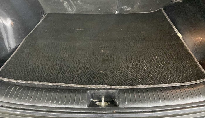 2018 Hyundai Creta SX AT 1.6 PETROL, Petrol, Automatic, 94,897 km, Boot Inside