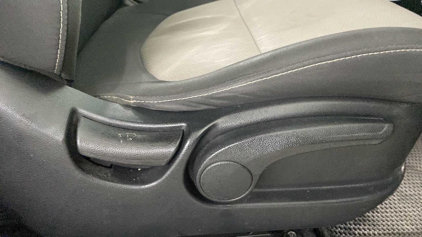 2018 Hyundai Creta SX AT 1.6 PETROL, Petrol, Automatic, 94,897 km, Driver Side Adjustment Panel