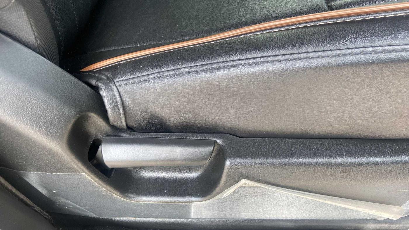 2023 Maruti JIMNY ALPHA ALL GRIP PRO AT, Petrol, Automatic, 2,013 km, Driver Side Adjustment Panel
